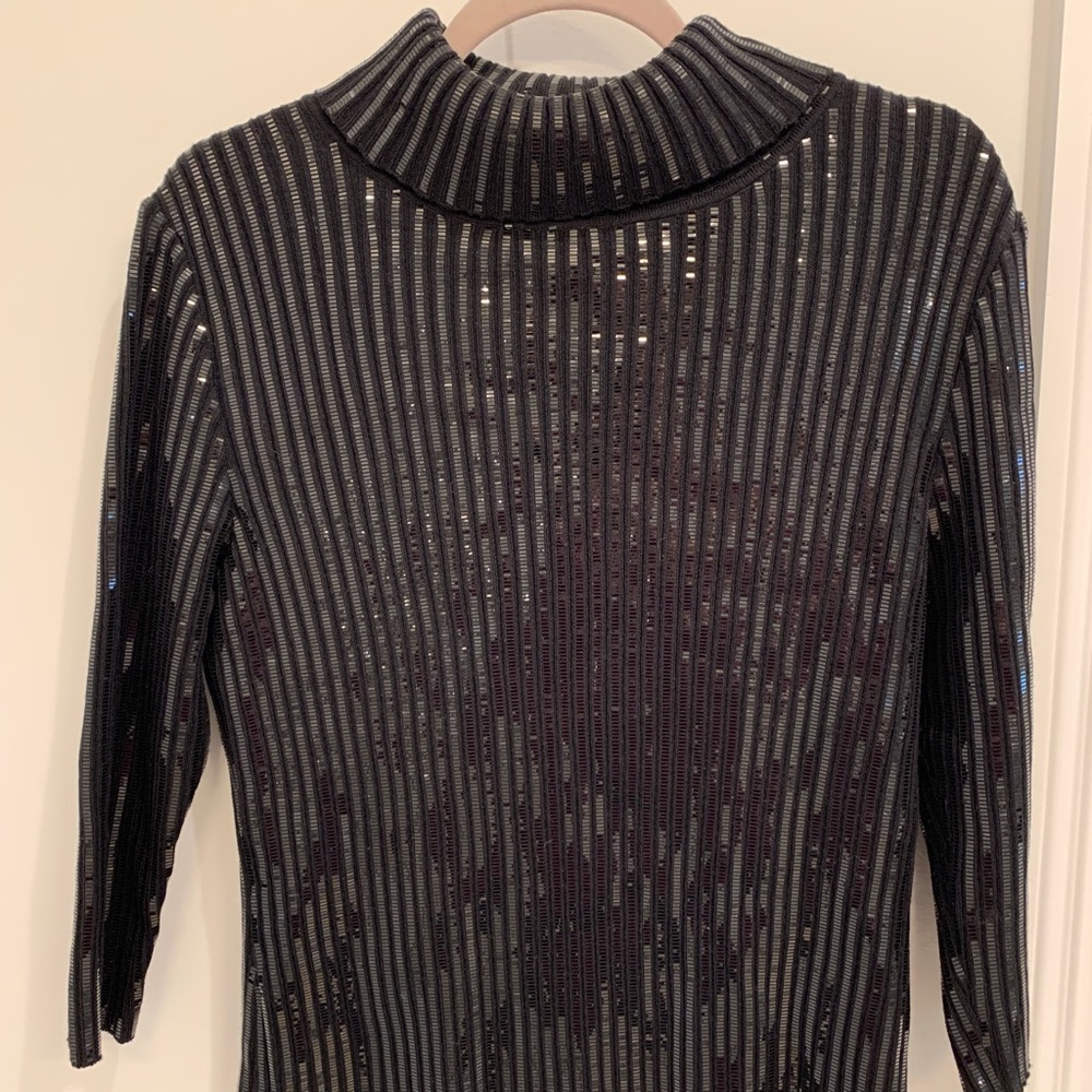 Ribbon-sequin ribbed 3/4 sleeve turtle neck